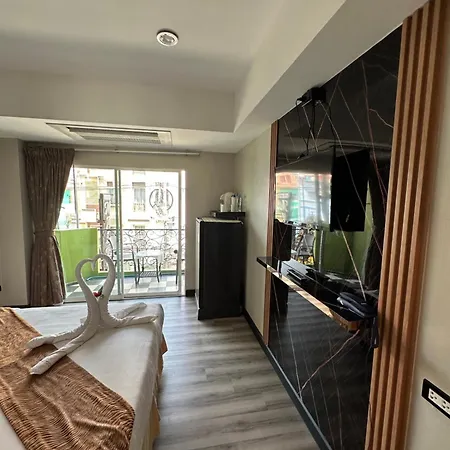 Maleez Pattaya