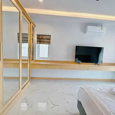 Rosewood Pool 3 Pattaya