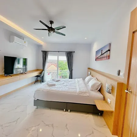Rosewood Pool 3 Pattaya