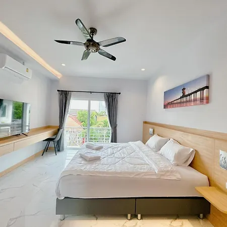 Rosewood Pool 3 Pattaya