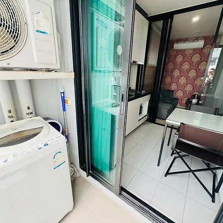 芭提雅市中心网红公寓the Base Central Pattaya