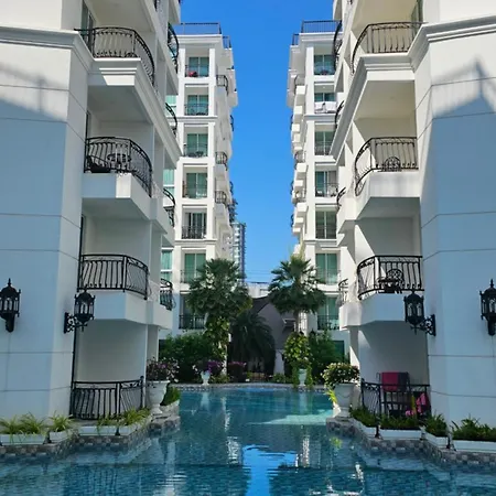 Apartment Pool View Cozy Getaway Pattaya