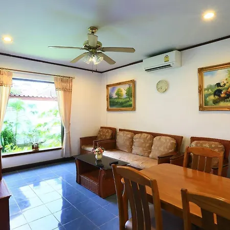 Villa 12 Bed *
