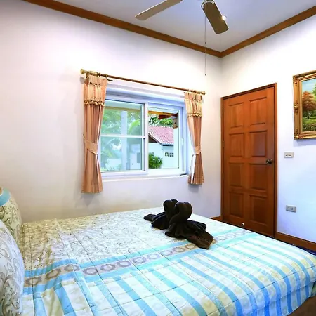 Villa 12 Bed