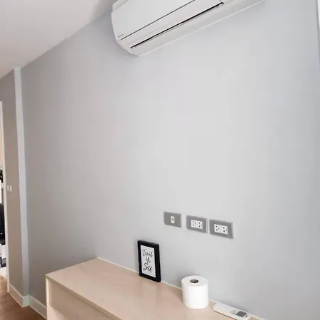 Bee & Pum Building C 106s Apartment *