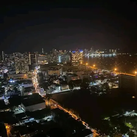 市中心/centric Sea中心海/网红天空海景泳池/健身房/近六巷好莱坞/购物商圈居住出行方便 Apartment Pattaya