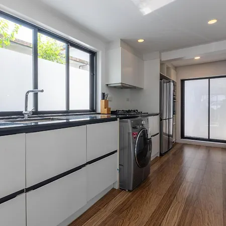 Luxury Pool Center C5 - 5 Bedroom *