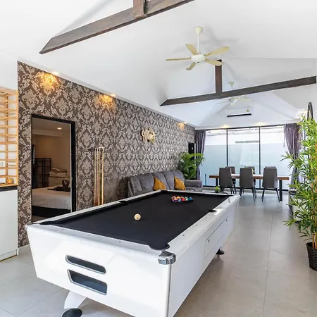 Luxury Pool Center C5 - 5 Bedroom Pattaya