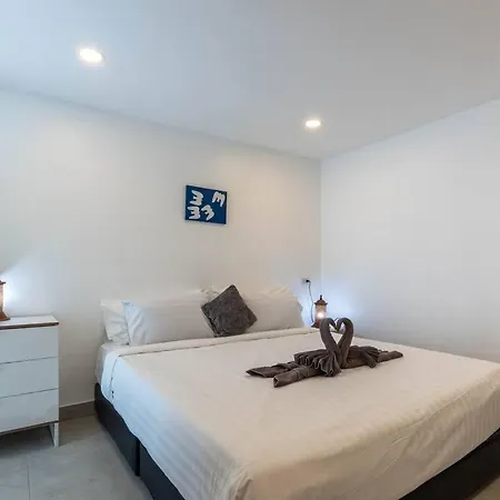 Luxury Pool Center C5 - 5 Bedroom Villa