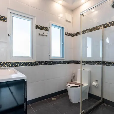 Luxury Pool Center C5 - 5 Bedroom *