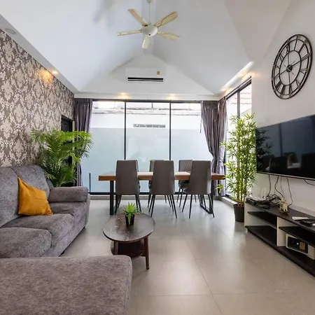 Luxury Pool Center C5 - 5 Bedroom * Pattaya