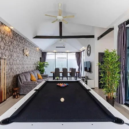 Luxury Pool Center C5 - 5 Bedroom Villa Pattaya