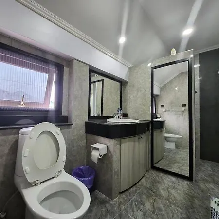Villa D20芭提雅市中心4卧泳池别墅，靠近海滩，21航站楼，好莱坞夜店 *