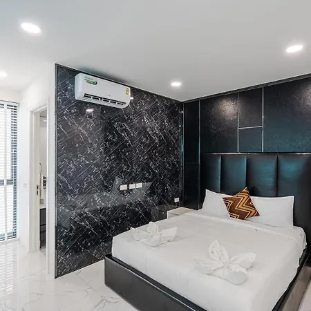 Plam Spring Pool 3 Bedroom Apartment