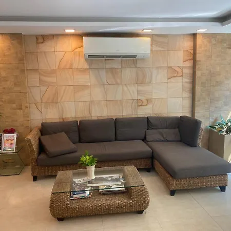 Apartment Tropicana Wongamat By Etaji Pattaya