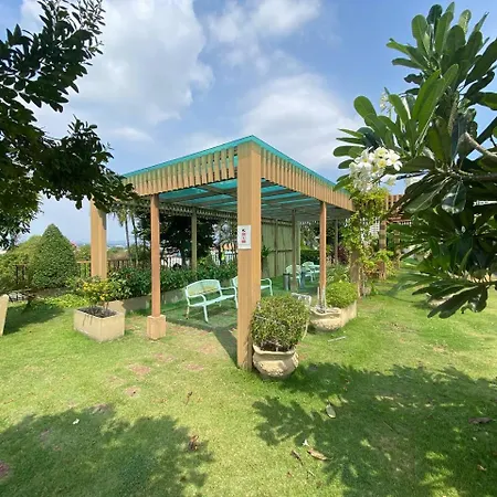 Tropicana Wongamat By Etaji *
