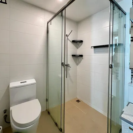 The Aurora Praatumnak - Luxury Two Bedroom Near The Sea Pattaya