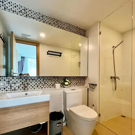 The Aurora Praatumnak - Luxury Two Bedroom Near The Sea Apartment Pattaya