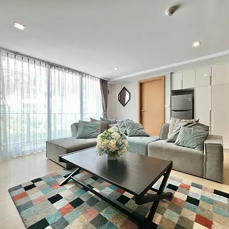 Apartment The Aurora Praatumnak - Luxury Two Bedroom Near The Sea