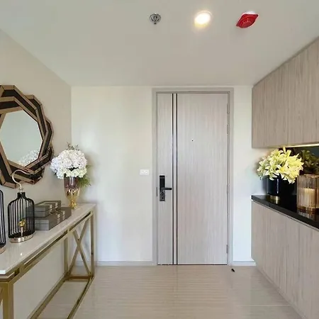 Apartment Phramnak Cosy With Seaview In The Panora *