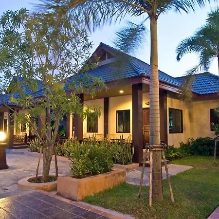 Resort Rose Bay Pattaya