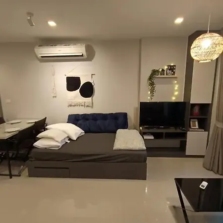 Apartment Downtown Lux Fun 2bdr Seaview High Floor #taa49325 Pattaya