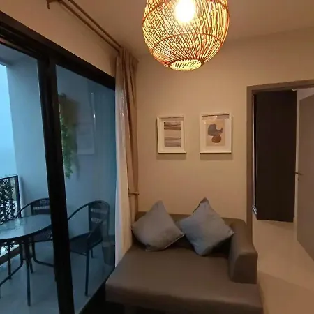 Apartment Downtown Lux Fun 2bdr Seaview High Floor #taa49325 Pattaya