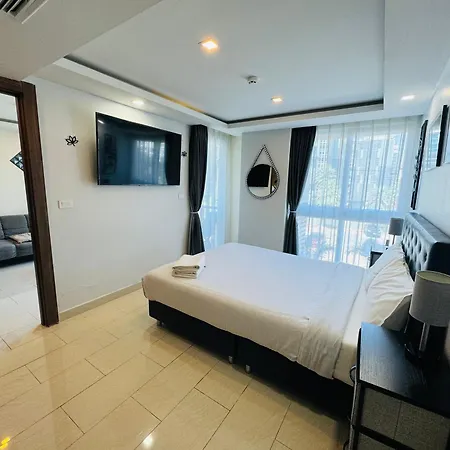 Grand Avenue 2bedr 2bathr 38and38 Sqm 2rooms Together Poor View Or City View Pattaya
