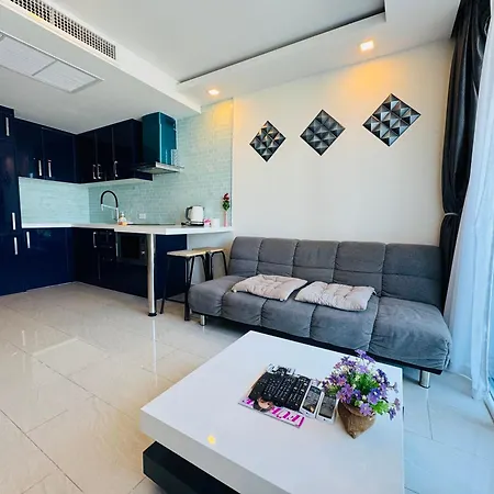 Apartment Grand Avenue 2bedr 2bathr 38and38 Sqm 2rooms Together Poor View Or City View