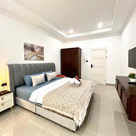 Villa Cityhouse-roses,private Pool With Jacuzzi,near Walking Street