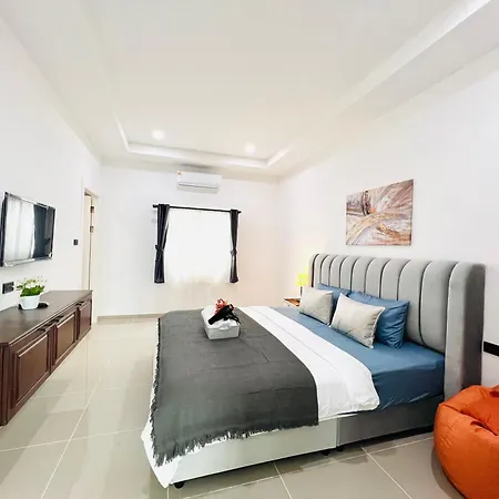 Villa Cityhouse-roses,private Pool With Jacuzzi,near Walking Street