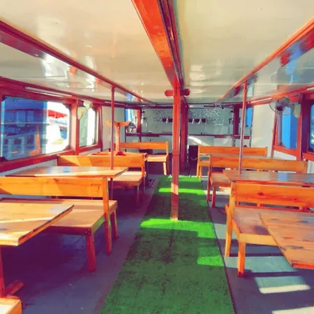 Botel Cryise Pattaya
