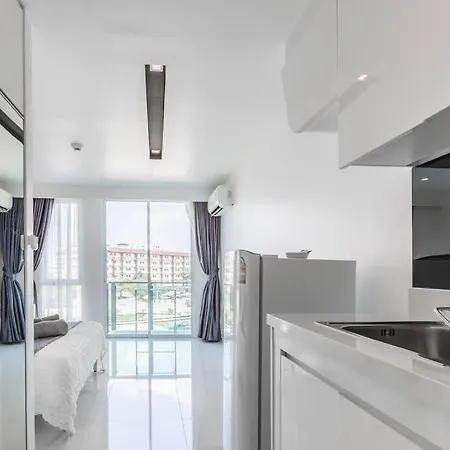 Apartment New In Downtown Pattaya