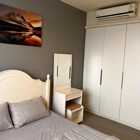 Luxurious High Floor With Great View Near Walking Street 32 Apartment Pattaya