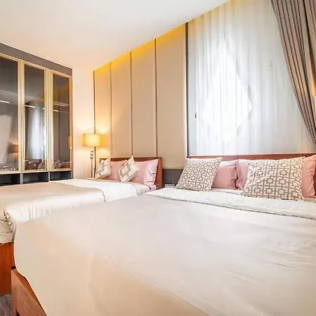 Moon 5-bedroom Luxury Pool Villa Pattaya