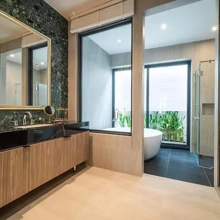 Villa Moon 5-bedroom Luxury Pool