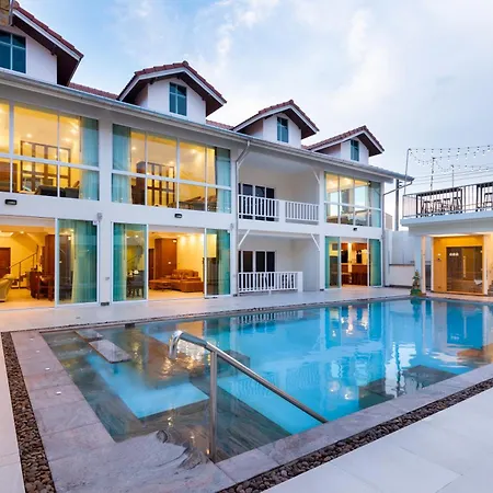 Pratamnak Luxury Resort Pattaya