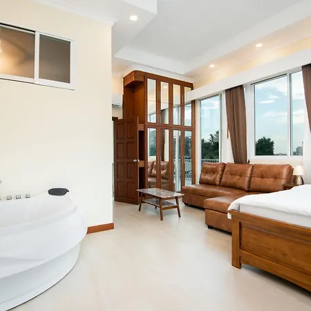 Pratamnak Luxury Resort