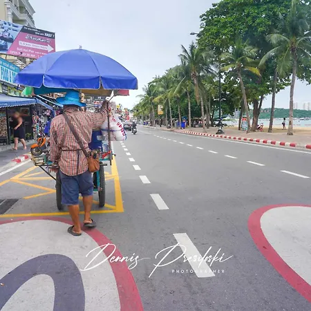 Edge Seaview Pattaya