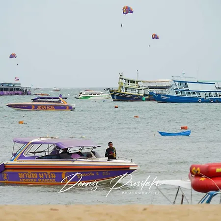 Edge Seaview Apartment Pattaya