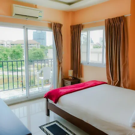 Patamnak Beach Aparthotel