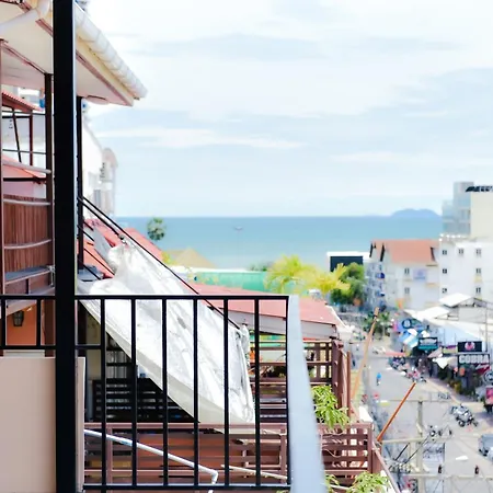 Aparthotel Patamnak Beach