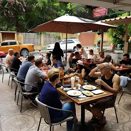 Aparthotel Patamnak Beach Pattaya
