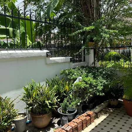 Villa Center Thai 3 Bed 2 Bath