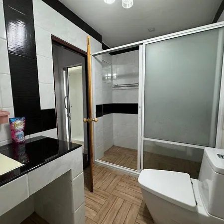 Villa Center Thai 3 Bed 2 Bath Pattaya