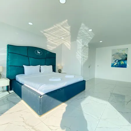 Villa Palm Springs Pool E1 Pattaya