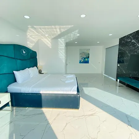 Villa Palm Springs Pool E1 *