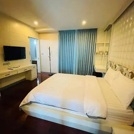 Chorong Pool Pattaya1 *