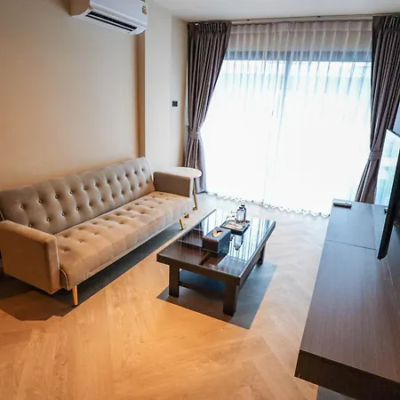 The One Cozy Living 4*