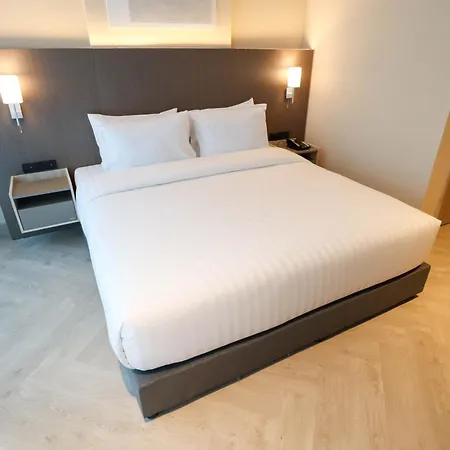 The One Cozy Living 4*